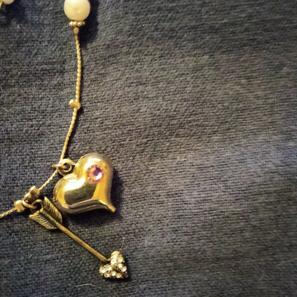 gold-tone BETSEY JOHNSON layered charm necklace BE MINE Valentine Hearts BJ - Picture 4 of 13